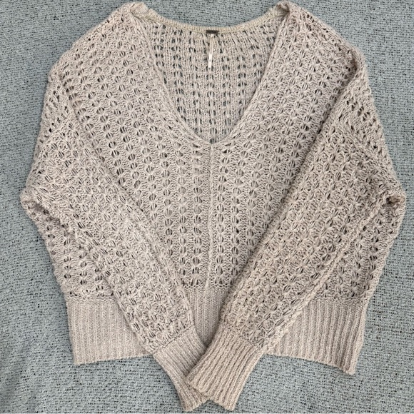 Free People Cream V-Neck Oversized Sweater L - Picture 1 of 7